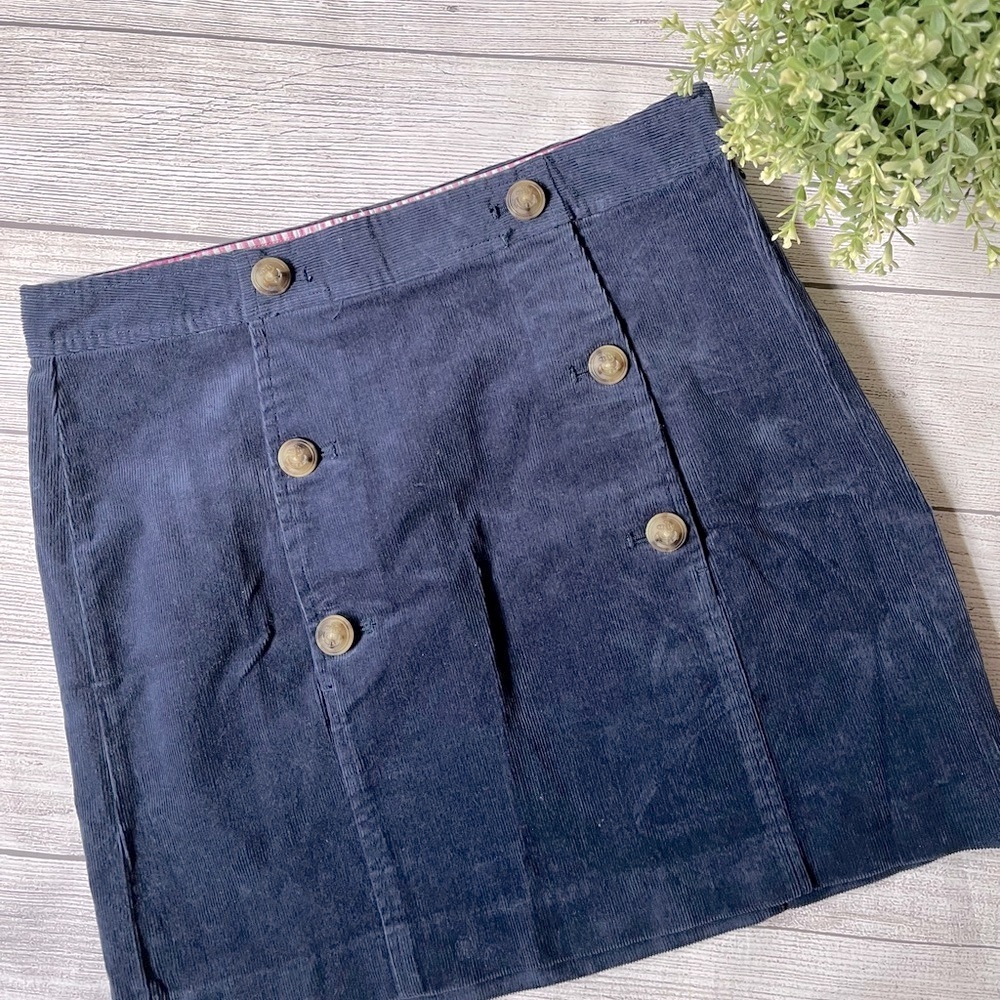 Vineyard Vines navy corduroy short skirt sz 4 NWT